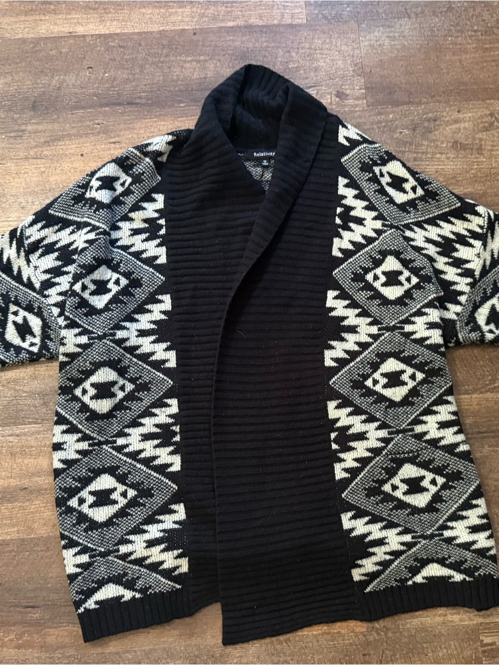 Relativity Black & Off White Aztec Shawl-Collar Cardigan